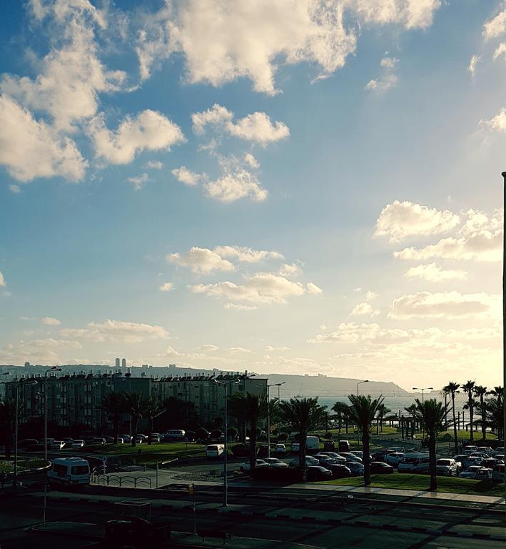 Sea View Apartment Haifa Luaran gambar
